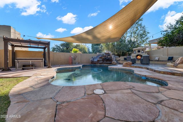 12234 S YAKI Court, Phoenix, AZ 85044