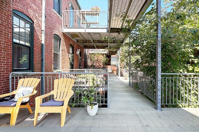 60 Dudley St 25, Chelsea, MA 02150