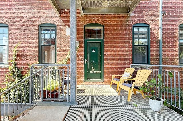 60 Dudley St 25, Chelsea, MA 02150