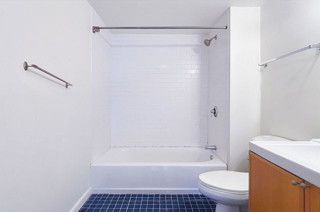 60 Dudley St 25, Chelsea, MA 02150