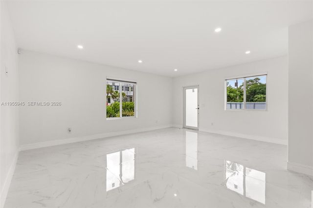 14801 NW 5th Ave, Miami, FL 33168