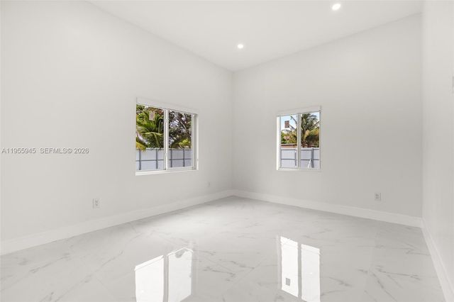 14801 NW 5th Ave, Miami, FL 33168