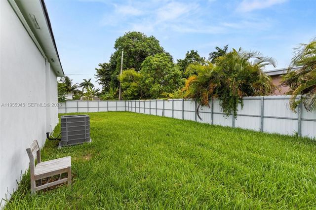 14801 NW 5th Ave, Miami, FL 33168