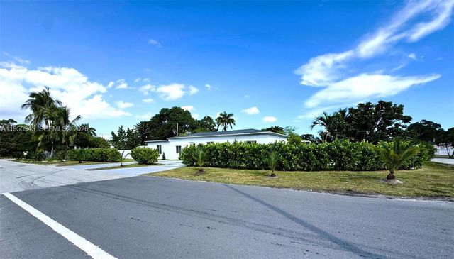 14801 NW 5th Ave, Miami, FL 33168