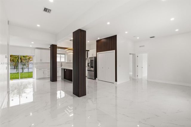 14801 NW 5th Ave, Miami, FL 33168