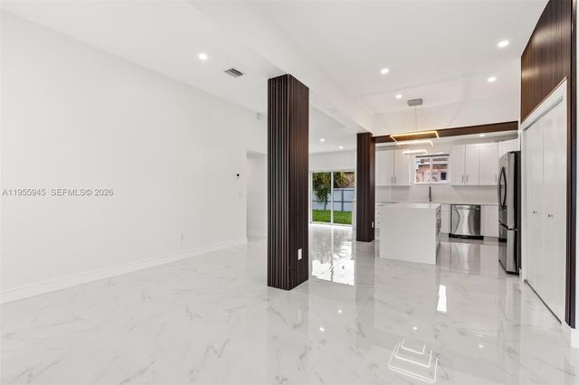 14801 NW 5th Ave, Miami, FL 33168