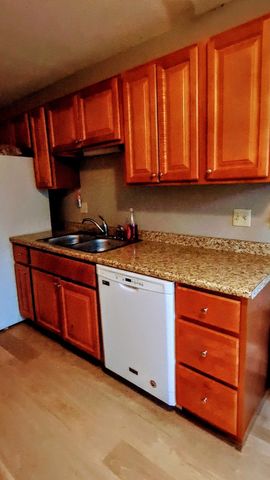 89 Winnacunnet Rd Apt 6, Hampton, NH 03842