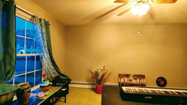 89 Winnacunnet Rd Apt 6, Hampton, NH 03842