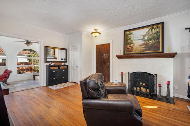 137 Edgewood Drive, West Palm Beach, FL 33405