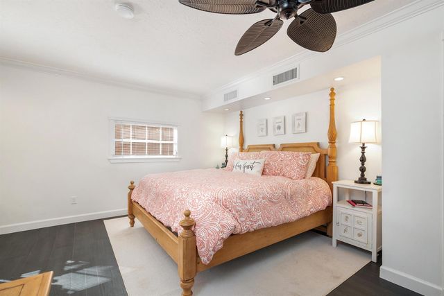 137 Edgewood Drive, West Palm Beach, FL 33405