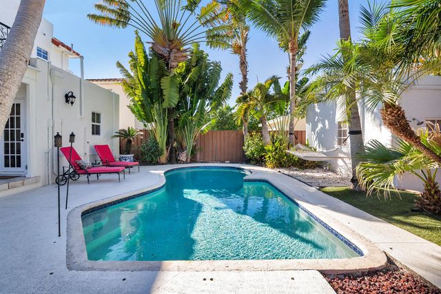 137 Edgewood Drive, West Palm Beach, FL 33405