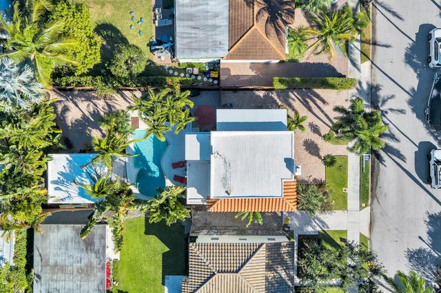 137 Edgewood Drive, West Palm Beach, FL 33405