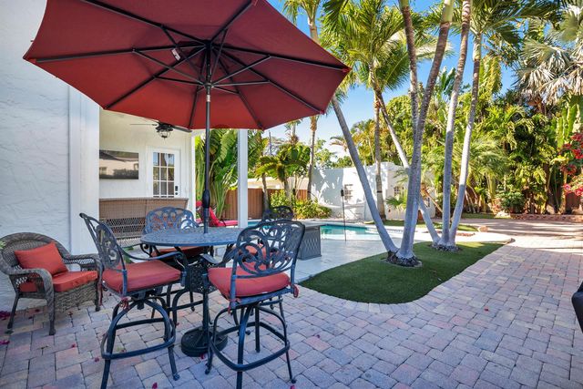 137 Edgewood Drive, West Palm Beach, FL 33405