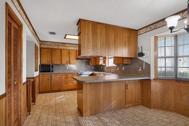 8204 Heatherbrook Circle, Haughton, LA 71037