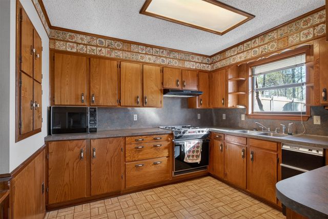 8204 Heatherbrook Circle, Haughton, LA 71037