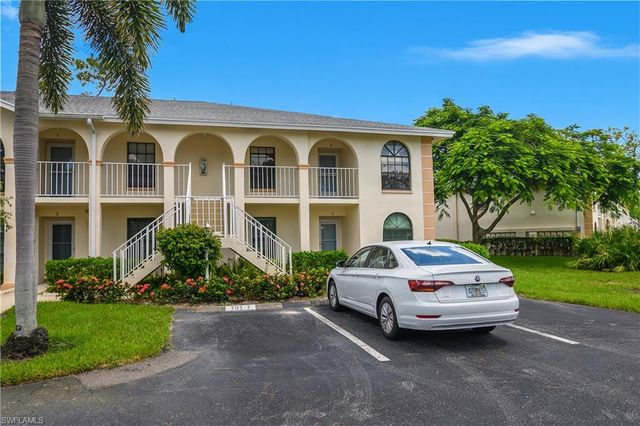 701 Augusta BLVD 701-8, Naples, FL 34113