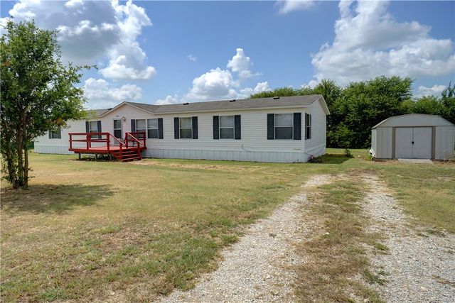 12541 Meadow Green Lane, Justin, TX 76247