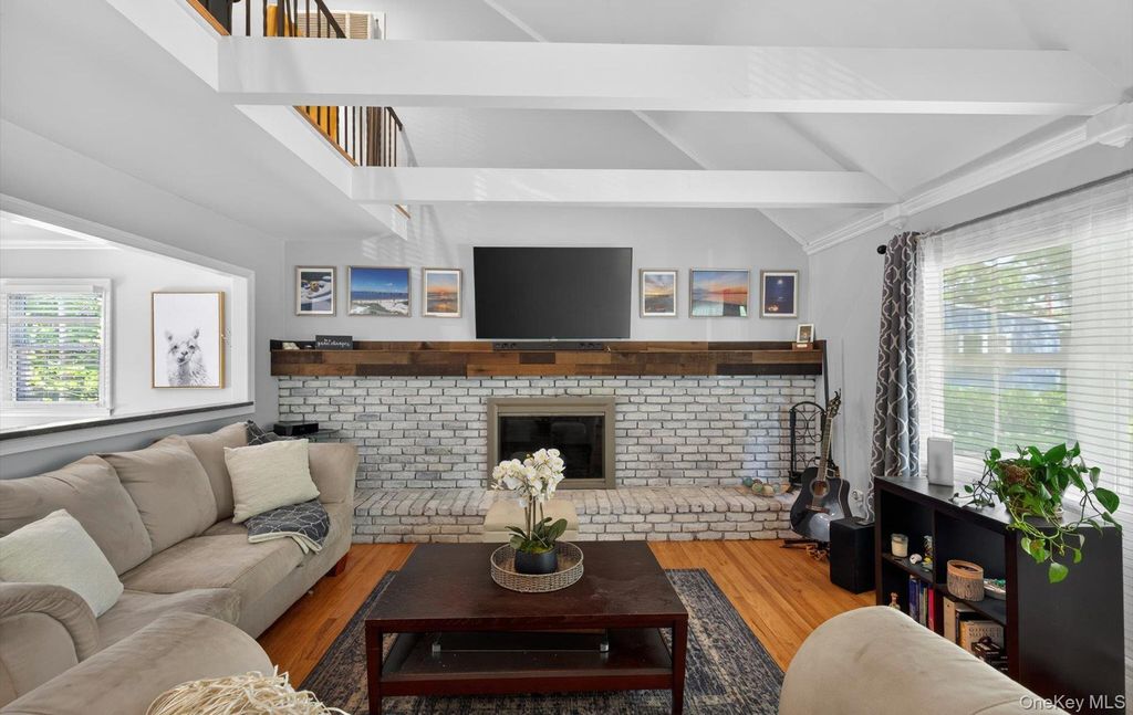 15 Bergen Court, Huntington Station, NY 11746 — photo 5