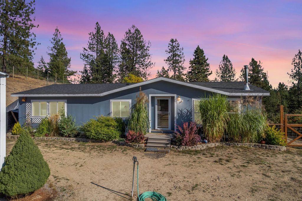 502 Wildflower Ln, Newport, WA 99156