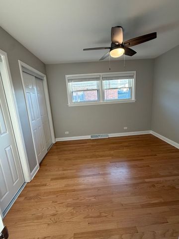 8500 W Carmen Avenue, Chicago, IL 60656