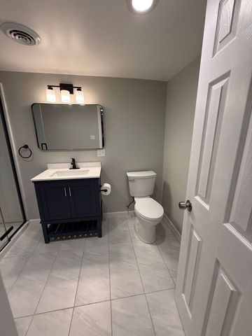 8500 W Carmen Avenue, Chicago, IL 60656