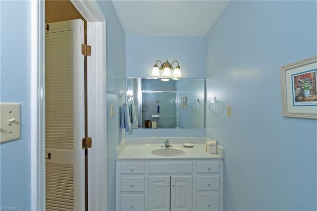 4112 Short Farm Road, Greensboro, NC 27406