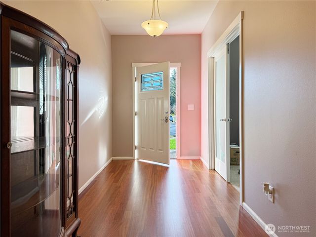4541 E Broadway Street, Mount Vernon, WA 98274