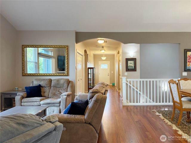 4541 E Broadway Street, Mount Vernon, WA 98274
