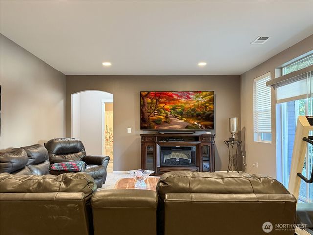 4541 E Broadway Street, Mount Vernon, WA 98274