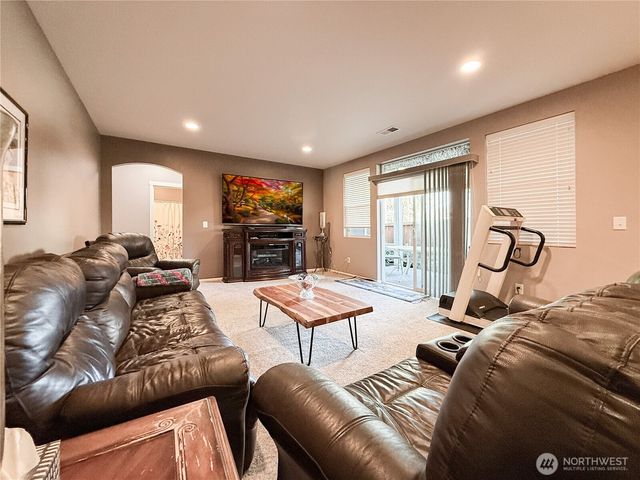 4541 E Broadway Street, Mount Vernon, WA 98274