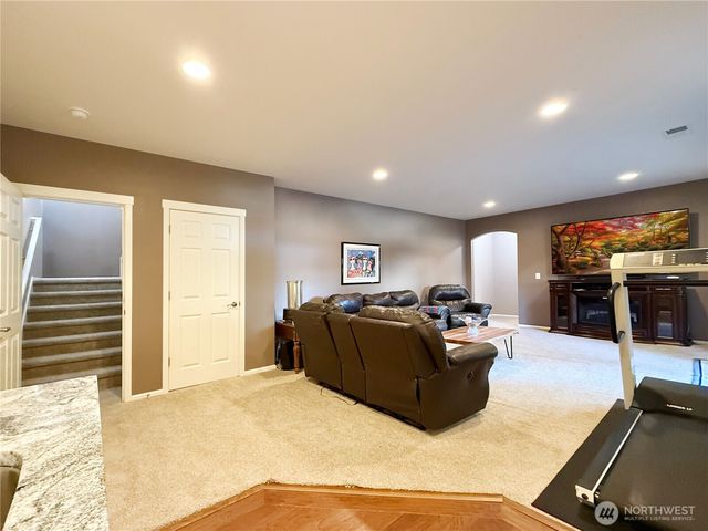 4541 E Broadway Street, Mount Vernon, WA 98274