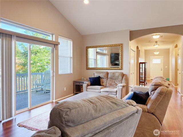 4541 E Broadway Street, Mount Vernon, WA 98274