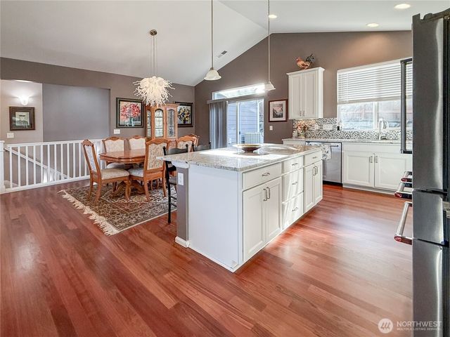 4541 E Broadway Street, Mount Vernon, WA 98274