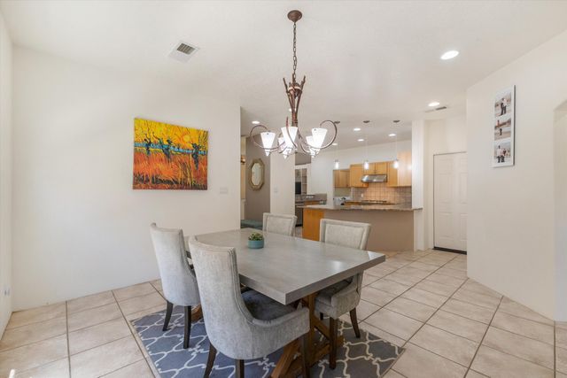 8864 Desert Fox Way NE, Albuquerque, NM 87122