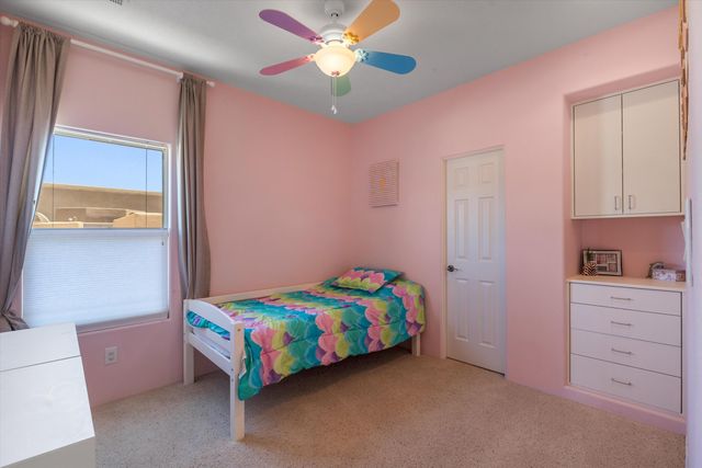 8864 Desert Fox Way NE, Albuquerque, NM 87122