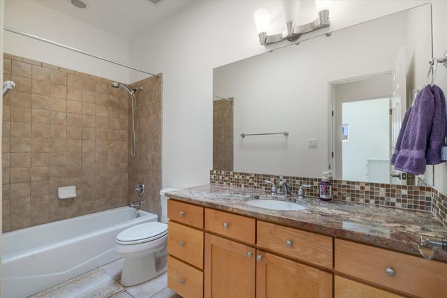 8864 Desert Fox Way NE, Albuquerque, NM 87122