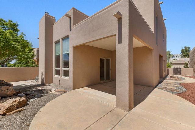 8864 Desert Fox Way NE, Albuquerque, NM 87122