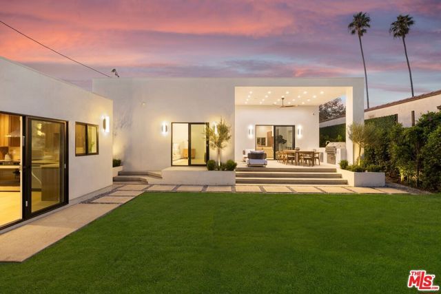 1120 S Lucerne Boulevard, Los Angeles, CA 90019