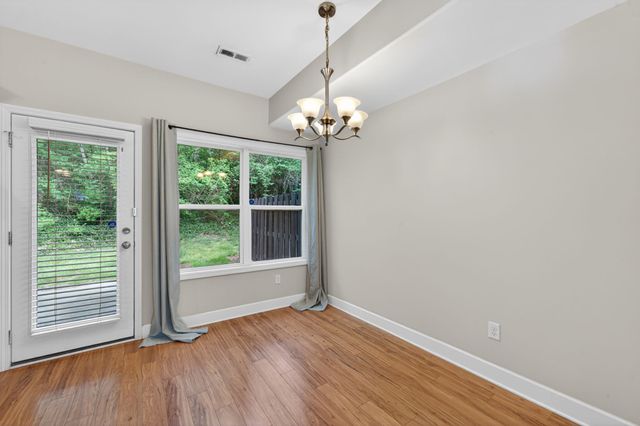 2043 Pinecrest Dr, Nashville, TN 37211