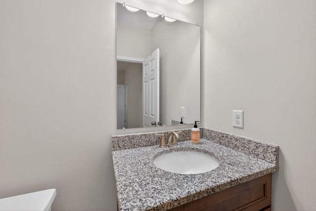 2043 Pinecrest Dr, Nashville, TN 37211