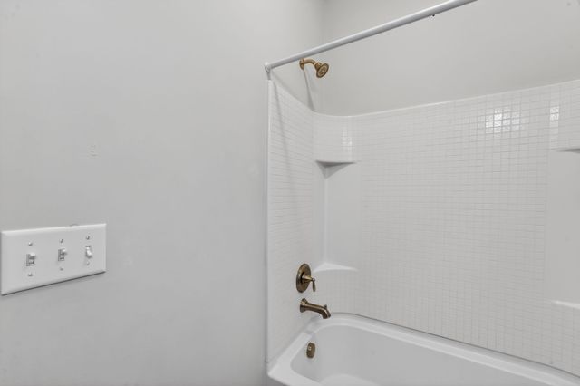 2043 Pinecrest Dr, Nashville, TN 37211
