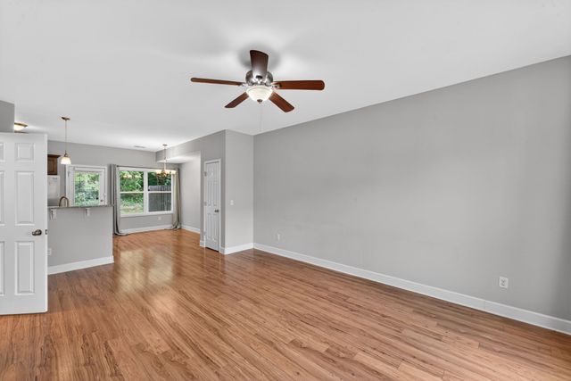 2043 Pinecrest Dr, Nashville, TN 37211