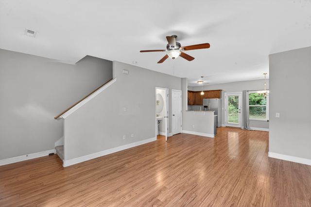 2043 Pinecrest Dr, Nashville, TN 37211