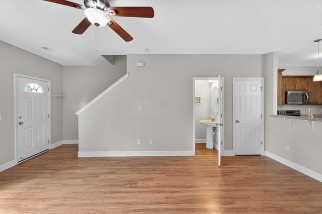 2043 Pinecrest Dr, Nashville, TN 37211