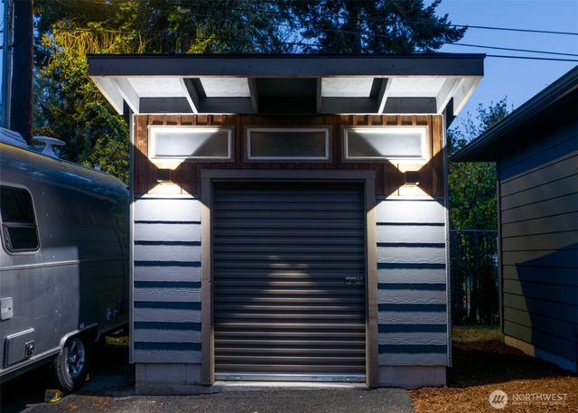 11627 21st Avenue SW, Burien, WA 98146
