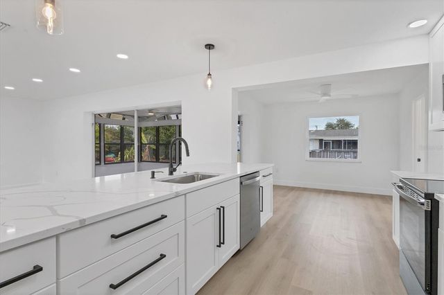 218 ALSACE AVENUE, Venice, FL 34293