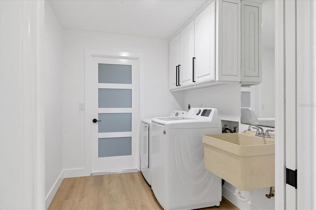 218 ALSACE AVENUE, Venice, FL 34293