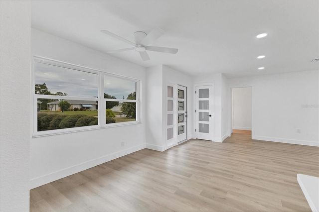 218 ALSACE AVENUE, Venice, FL 34293