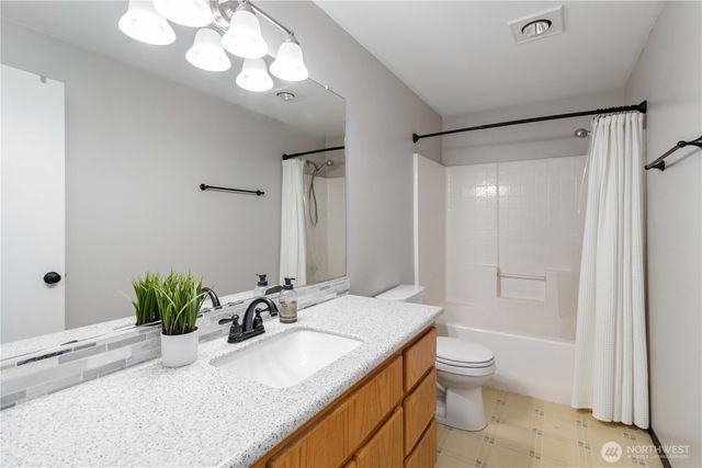 5605 Horizon Court, Longview, WA 98632