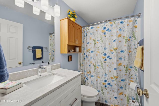 122 Wycliff Lane, Crossville, TN 38558